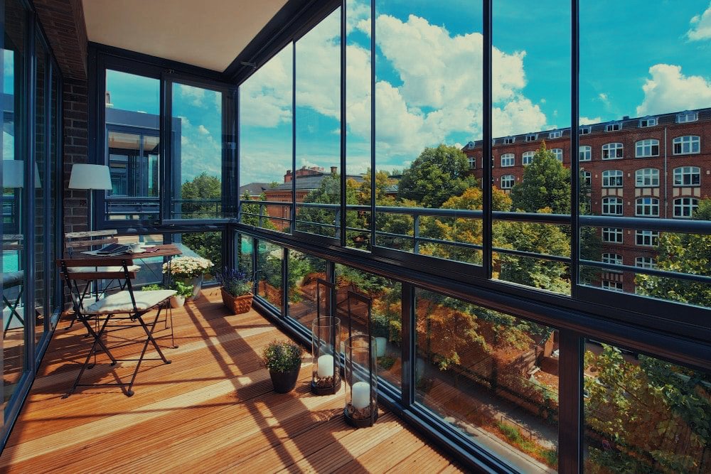 Cam Balkon